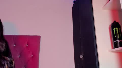 Snapshot of marianawlls chatting on 18, 9, 2025 mariana williams online show from 18, 9, 2025