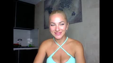 Snapshot of marianna1977 chatting on 5, 10, 2025 marianna1977 online show from 5, 10, 2025