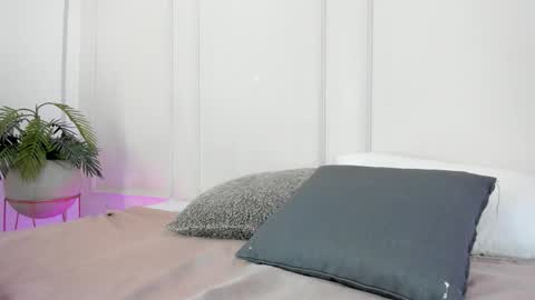 Maria Pettit online show from 29, 11, 2025