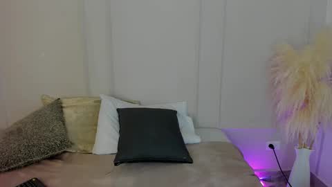 Maria Pettit online show from 15, 1, 2026