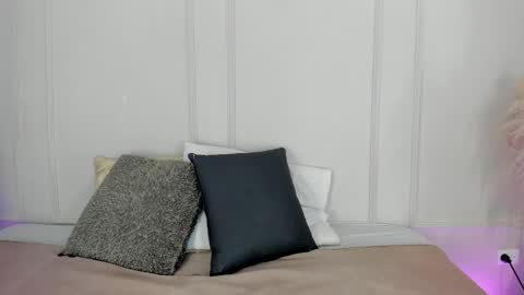 Maria Pettit online show from 3, 2, 2026