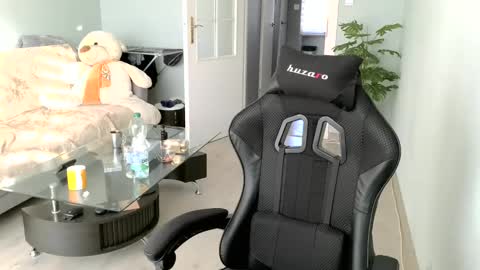 maribor5879 online show from 28, 2, 2025