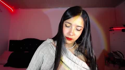 Nicolle online show from 2, 12, 2024