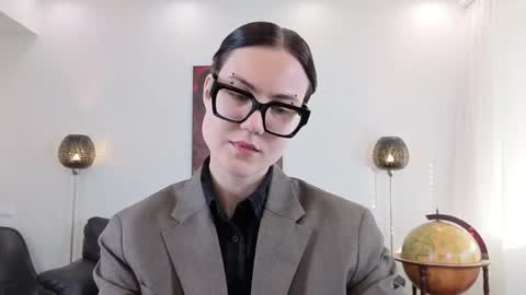 Marie Fitch online show from 8, 5, 2026