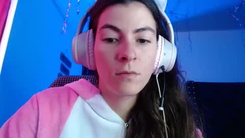 Mariie online show from 2, 1, 2025