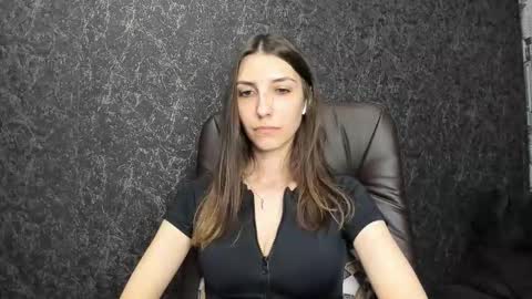 Snapshot of marielleanker chatting on 8, 10, 2025 marielleanker online show from 8, 10, 2025