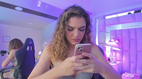mariiahneedles online show from 7, 5, 2026