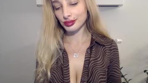 Snapshot of marilyndevilish chatting on 19, 12, 2024 MarilynDevilish online show from 19, 12, 2024