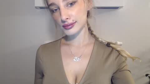 Snapshot of marilyndevilish chatting on 21, 12, 2024 MarilynDevilish online show from 21, 12, 2024