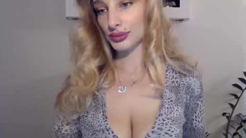 Snapshot of marilyndevilish chatting on 10, 1, 2025 MarilynDevilish online show from 10, 1, 2025