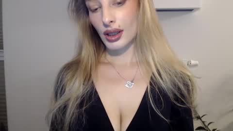 Snapshot of marilyndevilish chatting on 11, 1, 2025 MarilynDevilish online show from 11, 1, 2025