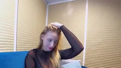 Snapshot of marilyndevilish chatting on 9, 10, 2025 MarilynDevilish online show from 9, 10, 2025