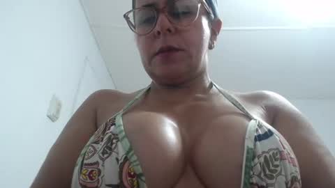 Snapshot of mariska_69 chatting on 3, 8, 2026 mariska_69 online show from 3, 8, 2026