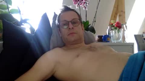 Snapshot of mark32571 chatting on 11, 3, 2025 Little Mark online show from 11, 3, 2025