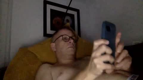 Snapshot of mark32571 chatting on 22, 9, 2025 Little Mark online show from 22, 9, 2025