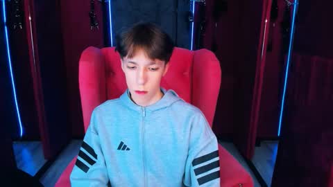 Mark online show from 3, 11, 2025