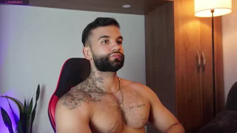 Mark online show from 8, 11, 2025