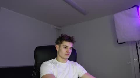 Snapshot of mark_karson chatting on 17, 12, 2025 MARK KARSON online show from 17, 12, 2025