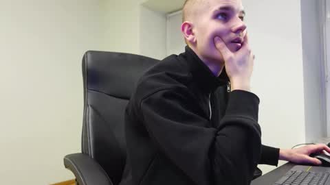 Snapshot of mark_karson chatting on 12, 1, 2026 MARK KARSON online show from 12, 1, 2026