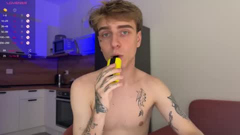 Snapshot of mark_lovrov chatting on 6, 10, 2025 Mark 3 online show from 6, 10, 2025