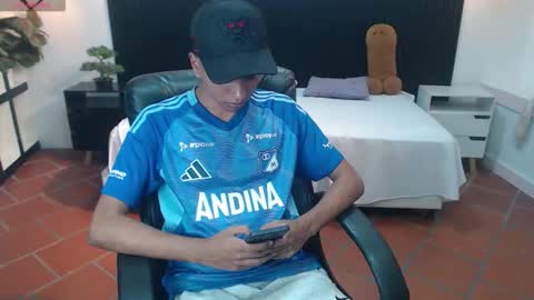 markbowie online show from 2, 12, 2025