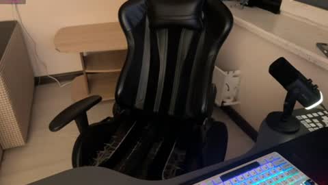 Mark online show from 3, 8, 2026