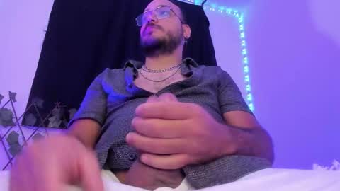 Mark  online show from 30, 10, 2025