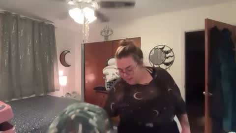 maroon_moon online show from 8, 8, 2026