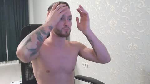 Snapshot of marselle_looker chatting on 12, 1, 2025 Marselle online show from 12, 1, 2025