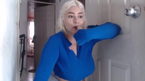 Marshmellouw online show from 30, 1, 2025