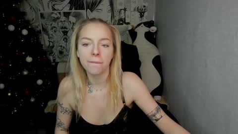 Snapshot of martha_cameron chatting on 20, 12, 2024 Martha Cameron online show from 20, 12, 2024