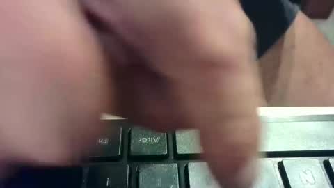 Snapshot of martial04 chatting on 7, 11, 2025 martial04 online show from 7, 11, 2025