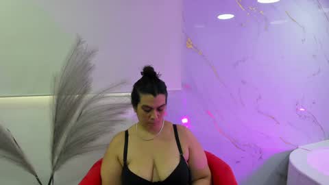 Snapshot of martina_foxy_ chatting on 2, 2, 2025   MARTINA   online show from 2, 2, 2025