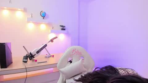 Snapshot of martina_foxy_ chatting on 18, 10, 2025   MARTINA   online show from 18, 10, 2025