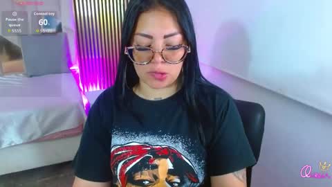 Hey im martina online show from 28, 4, 2026