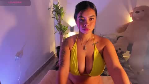 Snapshot of martinabianchi chatting on 10, 12, 2024 martina Bianchi  online show from 10, 12, 2024