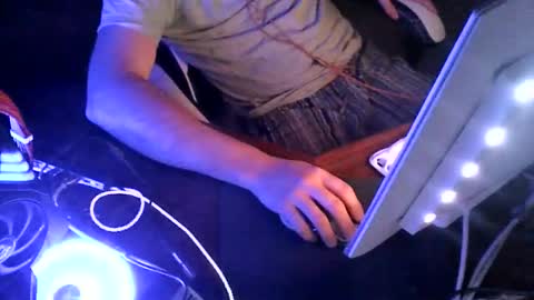 Snapshot of martingillesg chatting on 28, 3, 2026 martingillesg online show from 28, 3, 2026