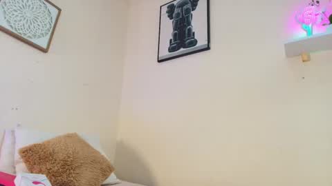 mary_cute9 online show from 2, 7, 2026