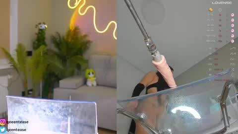 Snapshot of mary_lise chatting on 5, 3, 2025 Caroline qeeentease - ints qeentease - twitter online show from 5, 3, 2025