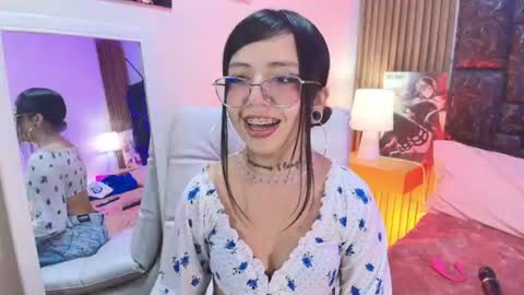 mary_luckaysha online show from 23, 7, 2026