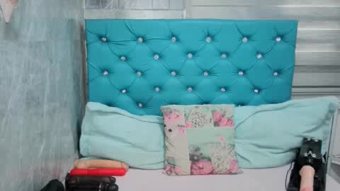  Mary Moon  online show from 4, 3, 2025