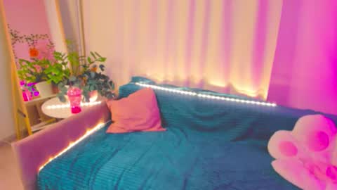 Snapshot of mary_radiant chatting on 5, 2, 2026 Mary online show from 5, 2, 2026