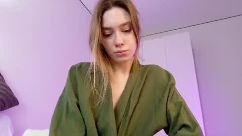 HelIo  Everyone Im MaryWelcome  to my room and  lets have  a good  time  together with me   online show from 15, 6, 2026