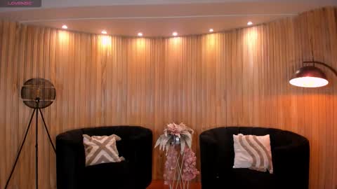 Snapshot of marylewis_ chatting on 8, 2, 2026 Mary online show from 8, 2, 2026