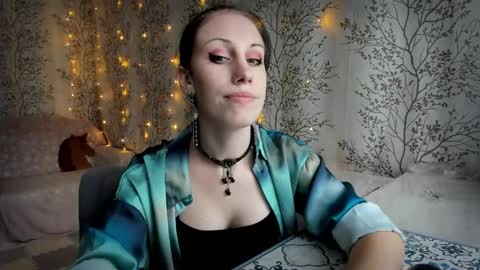 Snapshot of marylou_ chatting on 28, 9, 2025 Mary Lou online show from 28, 9, 2025