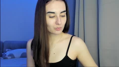 Snapshot of maryy_luv chatting on 4, 3, 2026 Mary online show from 4, 3, 2026