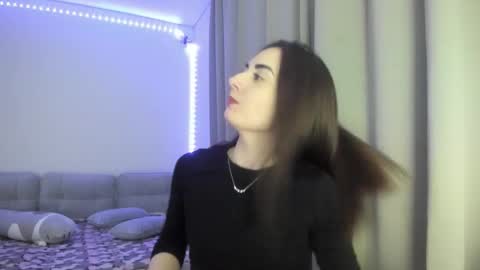 Snapshot of maryy_luv chatting on 7, 3, 2026 Mary online show from 7, 3, 2026