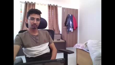 Snapshot of maskboyz2003 chatting on 8, 12, 2024 maskboyz2003 online show from 8, 12, 2024