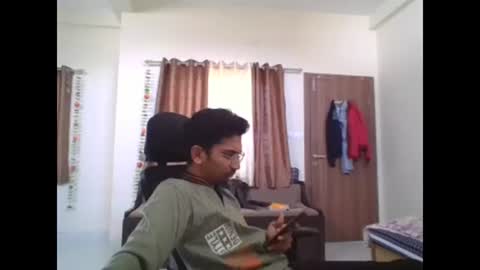 Snapshot of maskboyz2003 chatting on 19, 12, 2024 maskboyz2003 online show from 19, 12, 2024