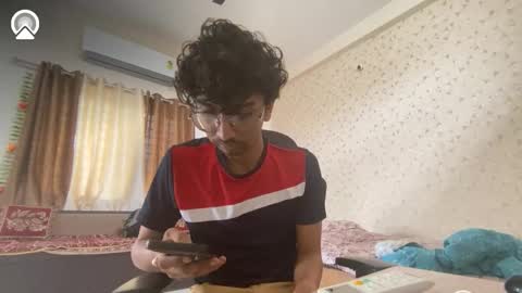 Snapshot of maskboyz2003 chatting on 28, 9, 2025 maskboyz2003 online show from 28, 9, 2025